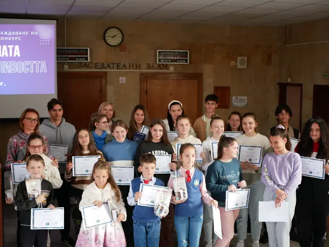 Рекорден брой -  170 участници и 33 наградени в ученическия конкурс на Окръжен съд – Кюстендил и районните съдилища
