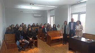 Ученици от 9 ти и 11 ти клас в ПГПЗЕ Захари Стоянов