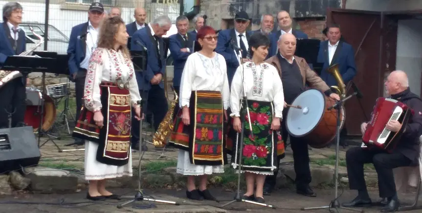 Празник на смеха подготвят самодейците от читалище „Будителите 2017” в Габрово