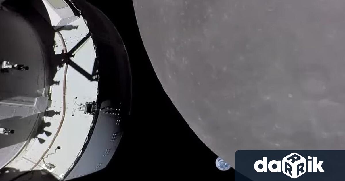 Само седмица след изстрелването си капсулата Орион, част от лунната