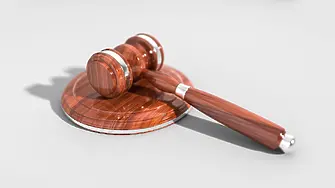 Потвърдиха ареста на 40-годишен, обвинен за блудство с 11-годишно момиче