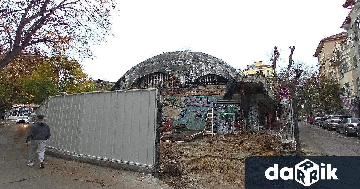 Емблематичната за Варна баня Гъбатае пред събаряне. Преди дни районът