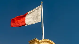 Правителството закрива почетното консулство в Малта
