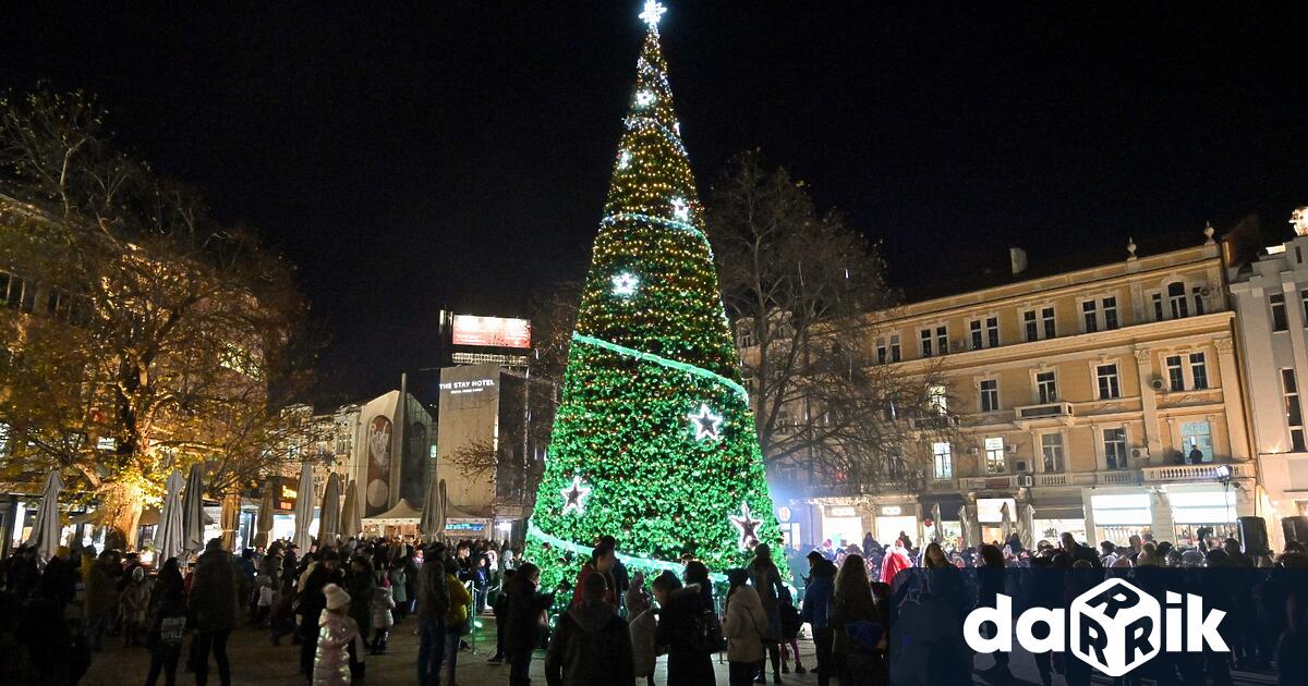 Светлините на коледната елха в район Източен“ ще грейнат на