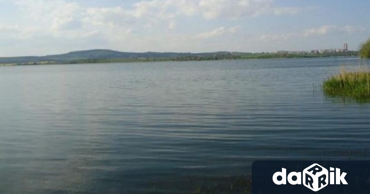 Двама рибари изчезнаха днес в езерото Мандра в местността Брястите