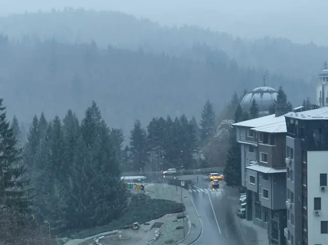Снеговалеж в Смолянско, няма въведени ограничения за движение в региона 