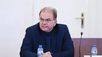 Чолаков: Няма да отстъпим от хартиената бюлетина