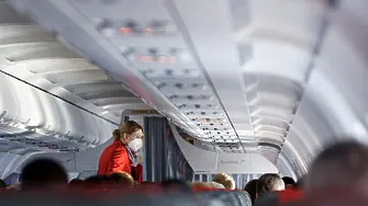 Кое е най-доброто време за летене и страх ли ги е от турбуленция: Какви са тайните на стюардите 