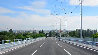 Аспаруховият мост отново е изцяло осветен