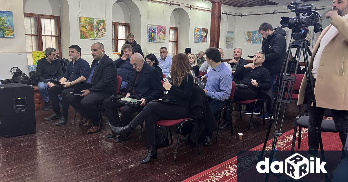 С 31 гласа За за председател на Общински съвет бе