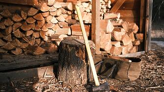 В около 10 общини има проблем с доставките на дърва