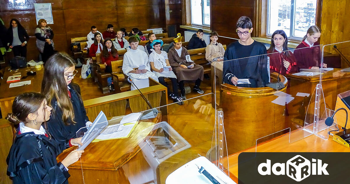 Окръжен съд – Русе бе домакин на VІІІ Б клас