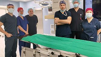 Екипът на клиниката по съдова хирургия на Сърце и Мозък