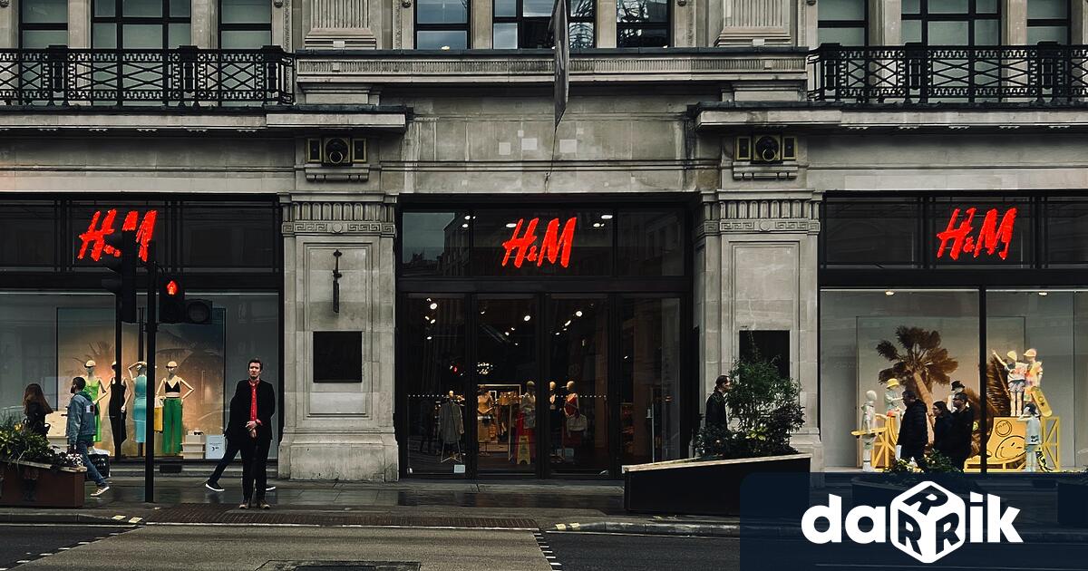 Руснаците се тълпяха днес за последен път пред магазините на