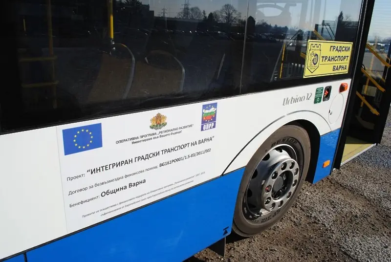 Съветват ученици и пенсионери да си презаредят по-рано картите за автобуси