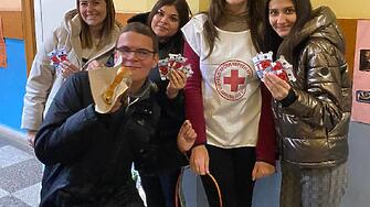 Средица дейности Българският младежки Червен кръст Ловеч отбеляза Световния