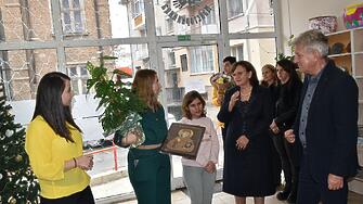 В Ловеч на 2 декември 2022 г. откриха реновирания „Център
