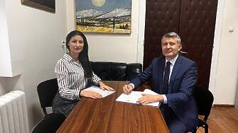 Община Пловдив подписадоговор за топъл обяд за следващите 4 години