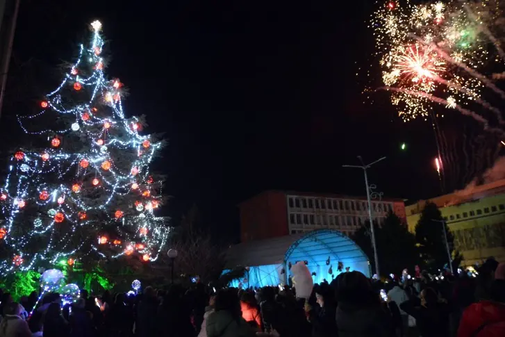 Грейва Коледната елха в Димитровград