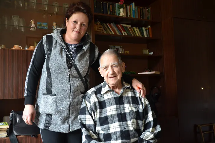 Набират желаещи за здравно-социалната услуга „Грижа в дома за възрастни хора и лица с увреждания”