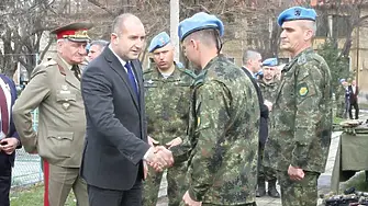 Командирът на 61 ва механизирана бригада бригаден генерал Деян Дешков поема