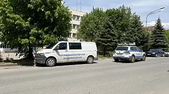 Боен арсенал иззеха от къща в Шишковци