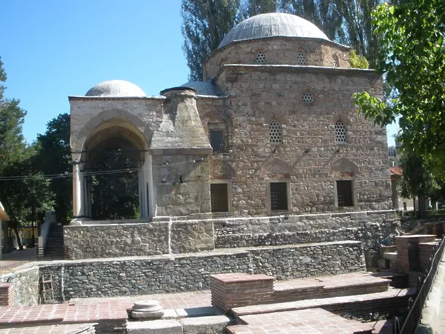 Отхвърлиха иска на Мюсюлманско изповедание против община Кюстендил за собствеността на бившата джамия Ахмед Бей