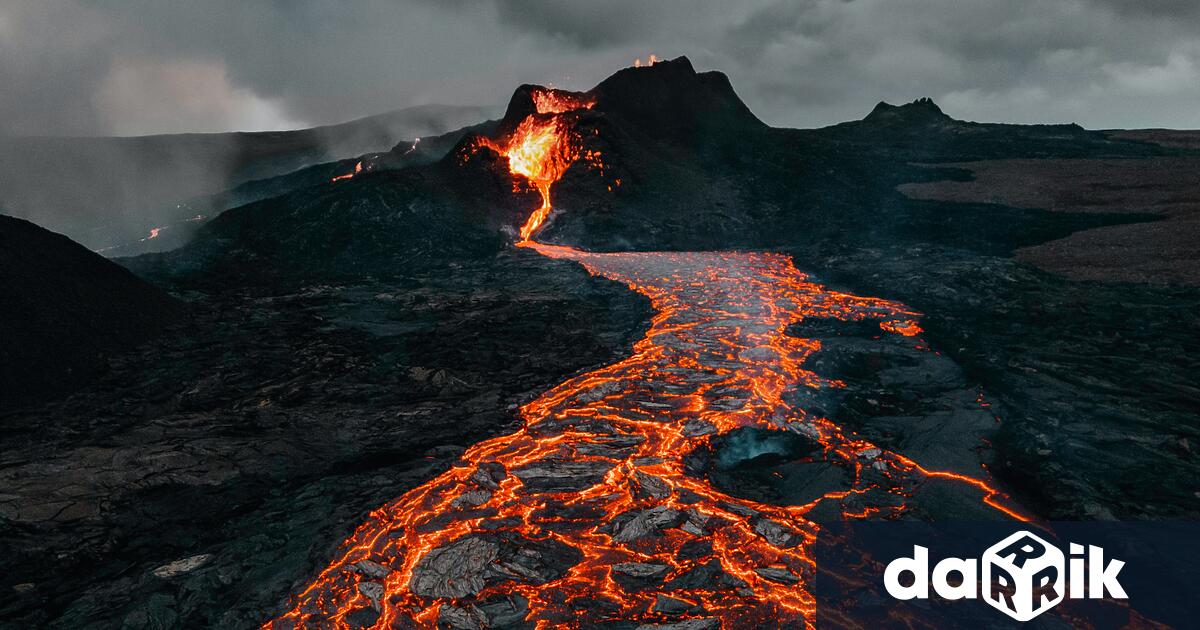 Един от най-активните вулкани в Централна Америка изригна отново, изхвърлената