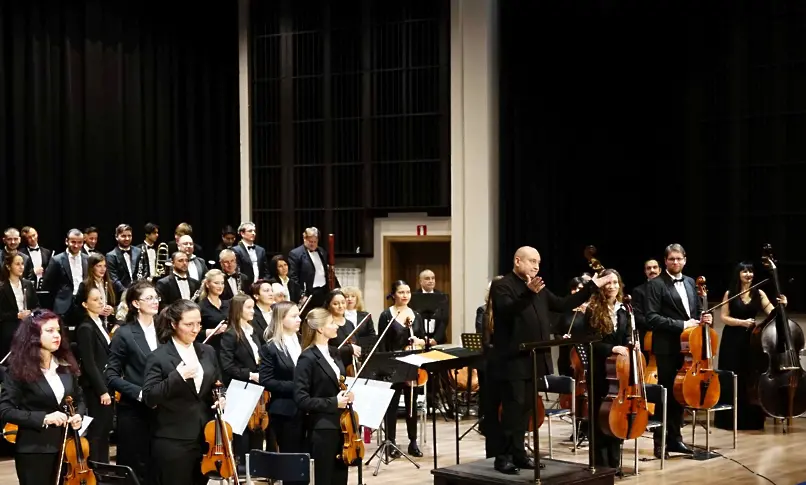 Диригент Христо Павлов:  На нас не ни идва вдъхновението, за да го предадем на публиката  – то идва от публиката  и заради тях