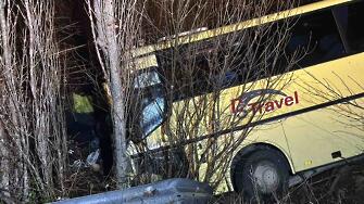 Шофьорът на автобуса който катастрофира край Свиленград е трябвало да