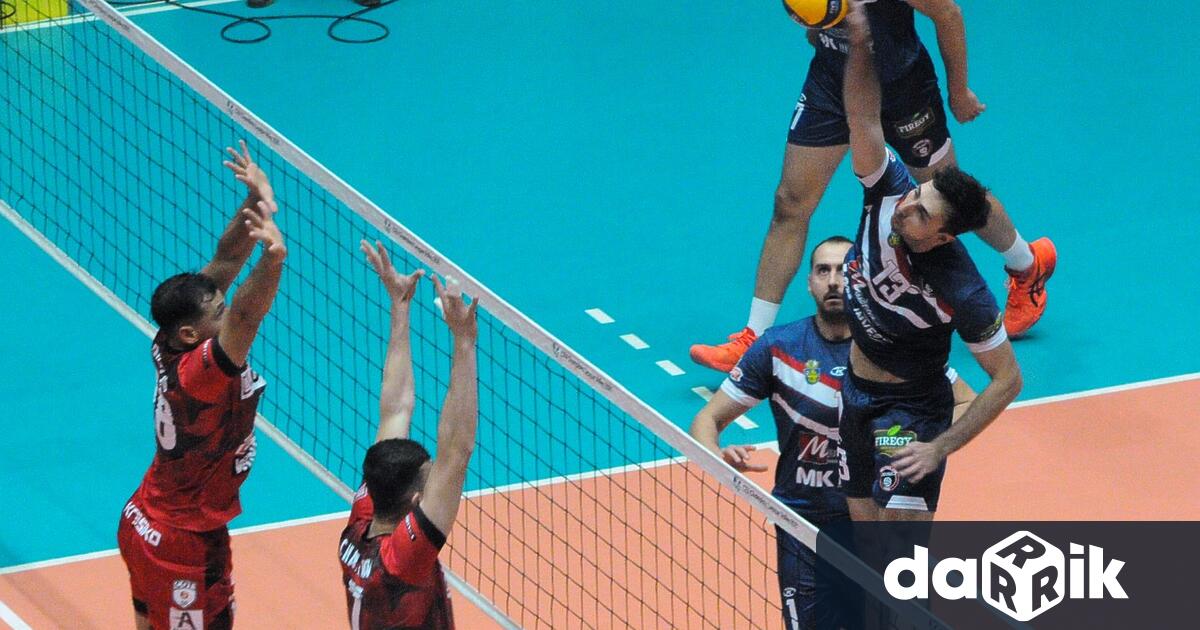 Утре, вторник, е денят, в който на полето в зала