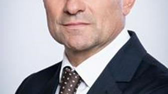 Роден е през 1967 г в Ловеч Притежава магистърски степени