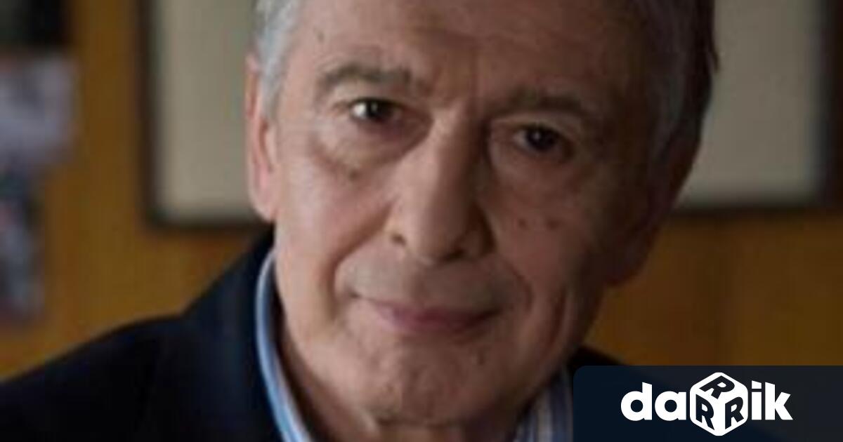 Роден на 23 март, 1949 г. в град София. Завършва