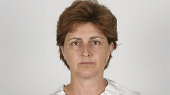 Завършила е магистратура в УНСС и СУ Климент Охридски Притежава