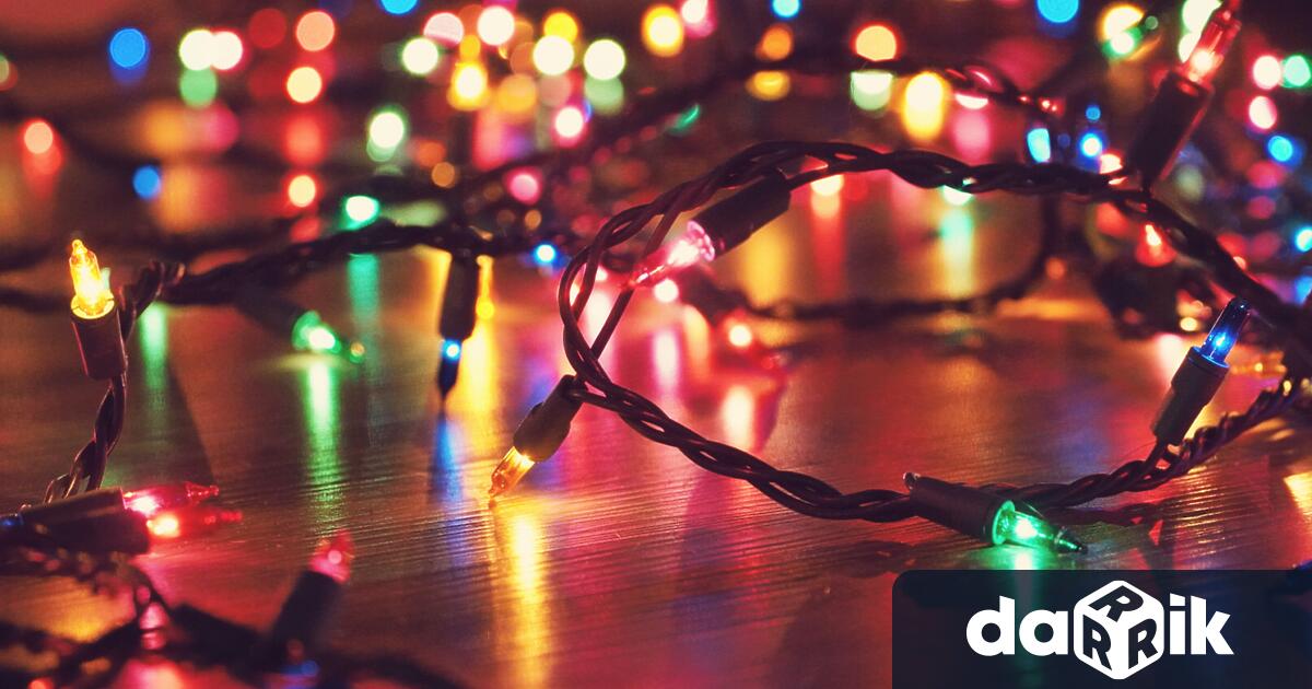 Складираните горими вещи и хартии на балкона или терасата са