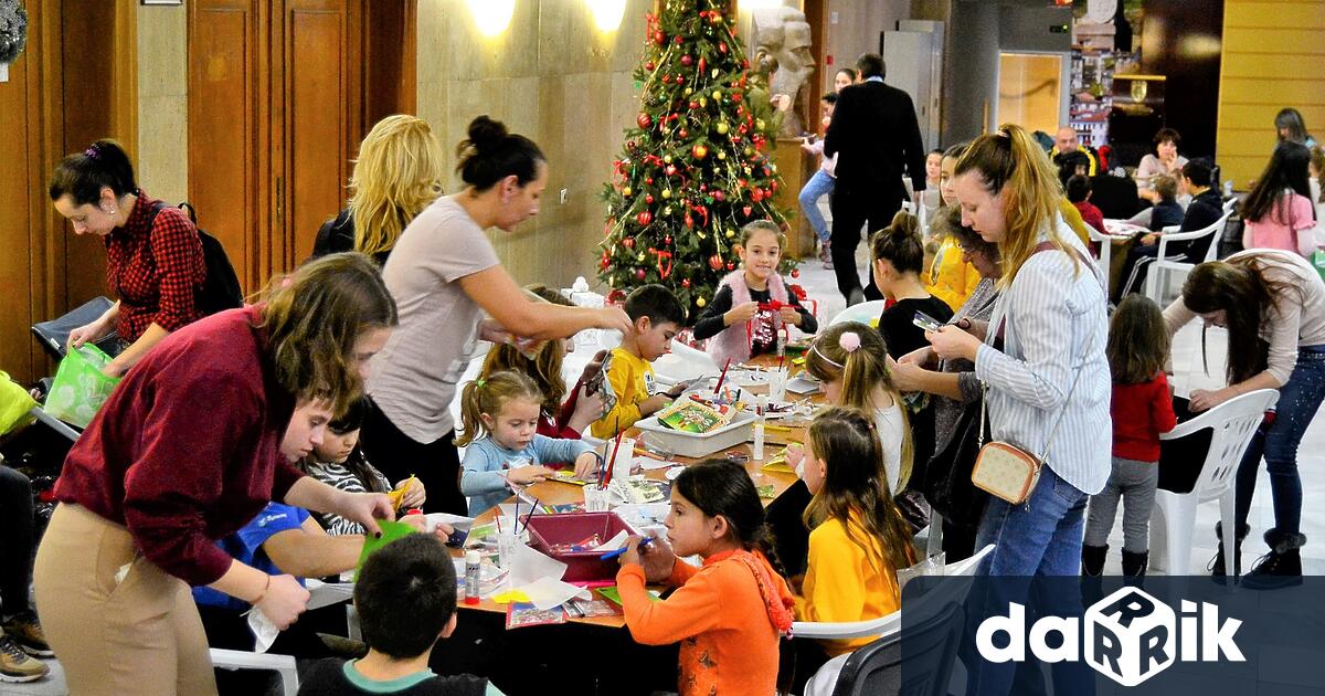 Коледна работилничка отваря врати за малки и големи този уикенд