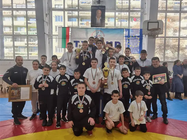 5 златни медала  спечелиха борците от СКБ “ Васил и Георги Илиеви”