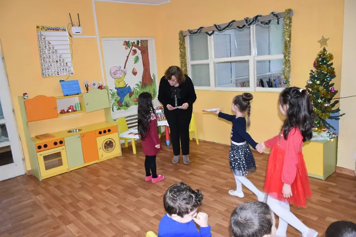 Община Ловеч осигури лакомства за 1000 деца в детските градини и ясли