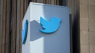 Туитър блокира профилите на няколко журналисти