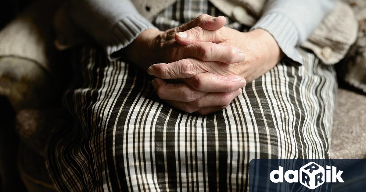 б) да не е сключил нов брак след смъртта на