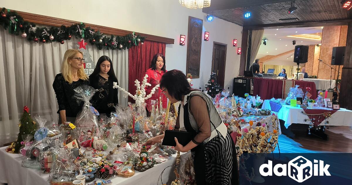 Коледният благотворителен бал на община Тунджа“ сътвори нов рекорд в
