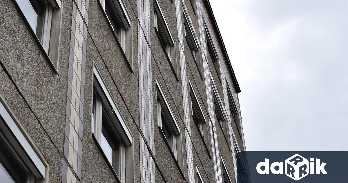 36-годишен мъж е в реанимация, след като скочи съвсем гол