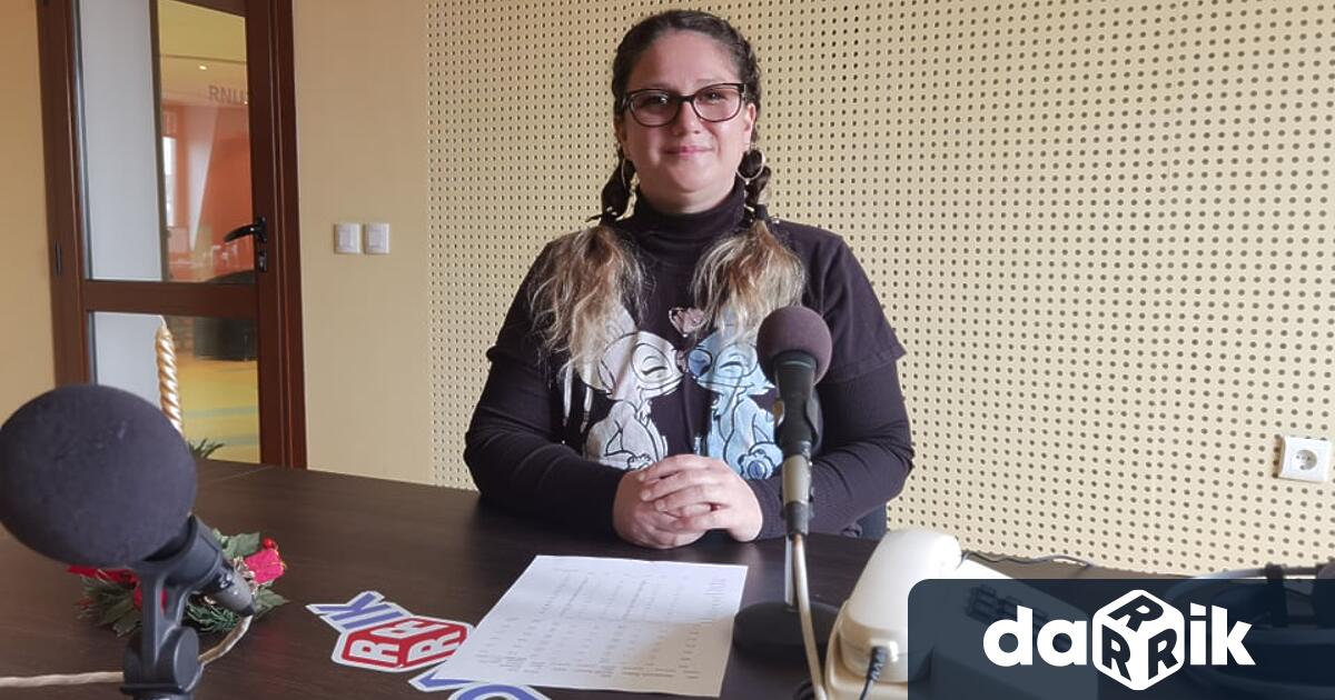 Броят на бездомните кучета в града значително намалява. Все още