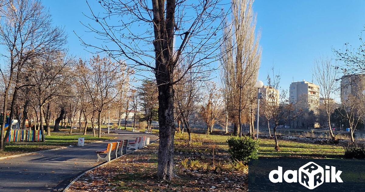 Система за видеонаблюдение е монтирана в парковете в Асеновград -