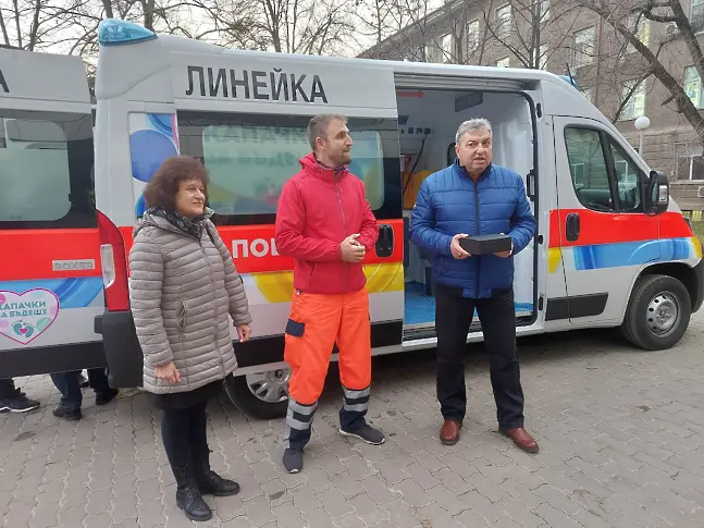 „Капачки за бъдеще“  дари третата неонатална линейка на Университетска болница „Канев“