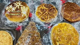 40 обредни хляба в  благотворителна изложба базар в Читалище 