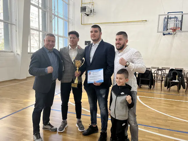 Валентин Крумов и Рая  Сръндева  са Спортист №1 на Кюстендил 