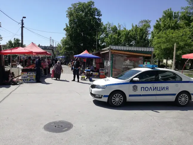 Спецакция в Асеновград и региона - проверяват частни адреси, търговски обекти и автомобили 