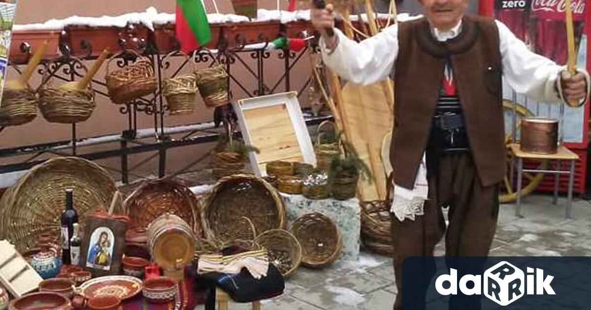 Етноцентър Рубин Кюстендил организира Колeдна работилница и базар Те ще