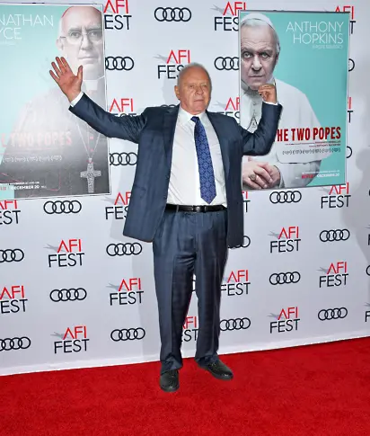 Антъни Хопкинс на премиерата на „The two Popes“ по време на AFI FEST 2019, в китайския театър TCL, 2019 г. в Холивуд, Калифорния.